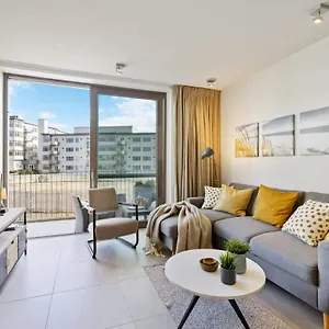 Huswell - With Natural Swimming Pool Appartement